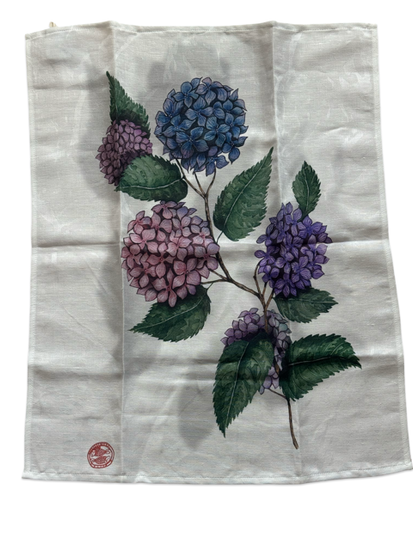Oversized Tea towel with hydrangeas